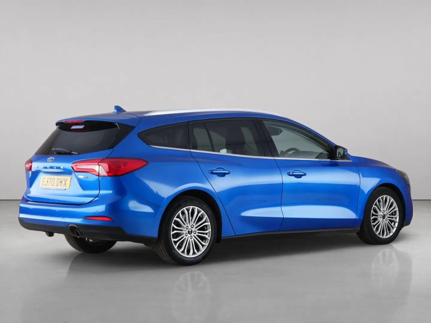 Ford Focus view 8