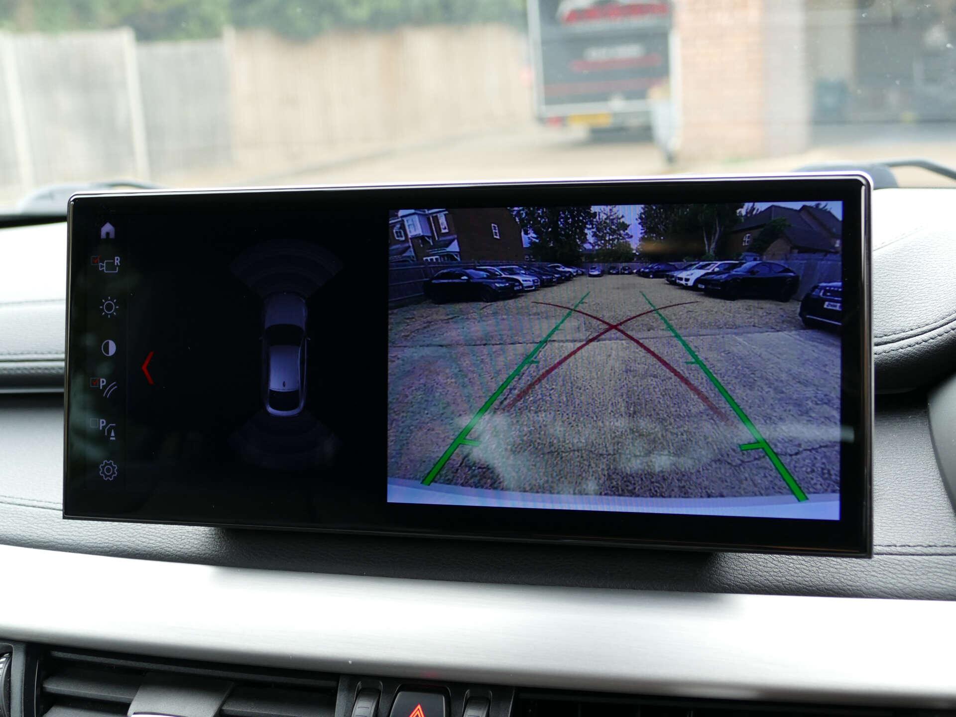 BMW X6 view 33