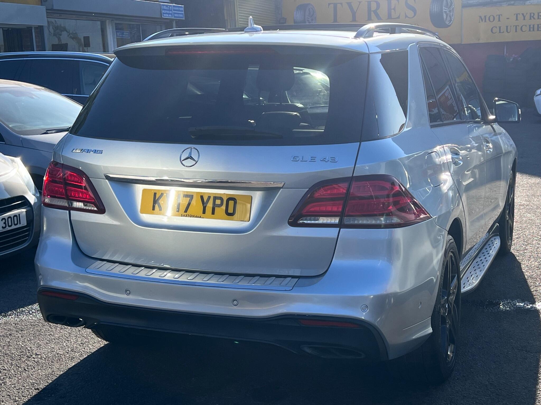 Mercedes-Benz Gle view 11