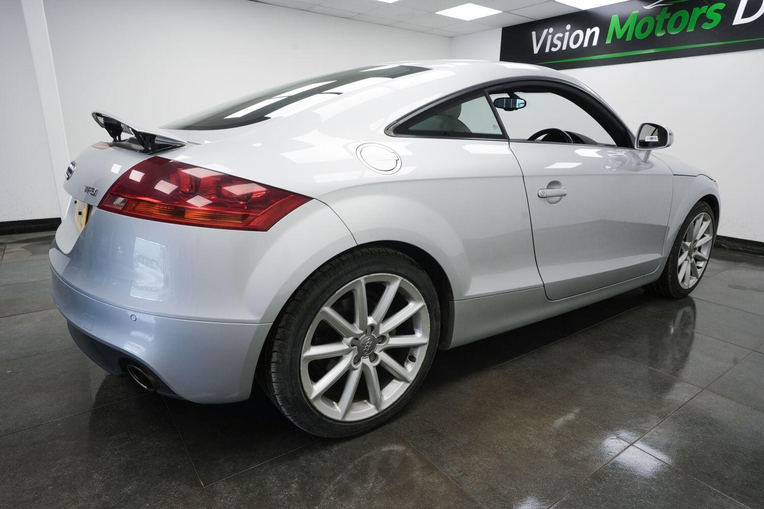 Audi TT view 3