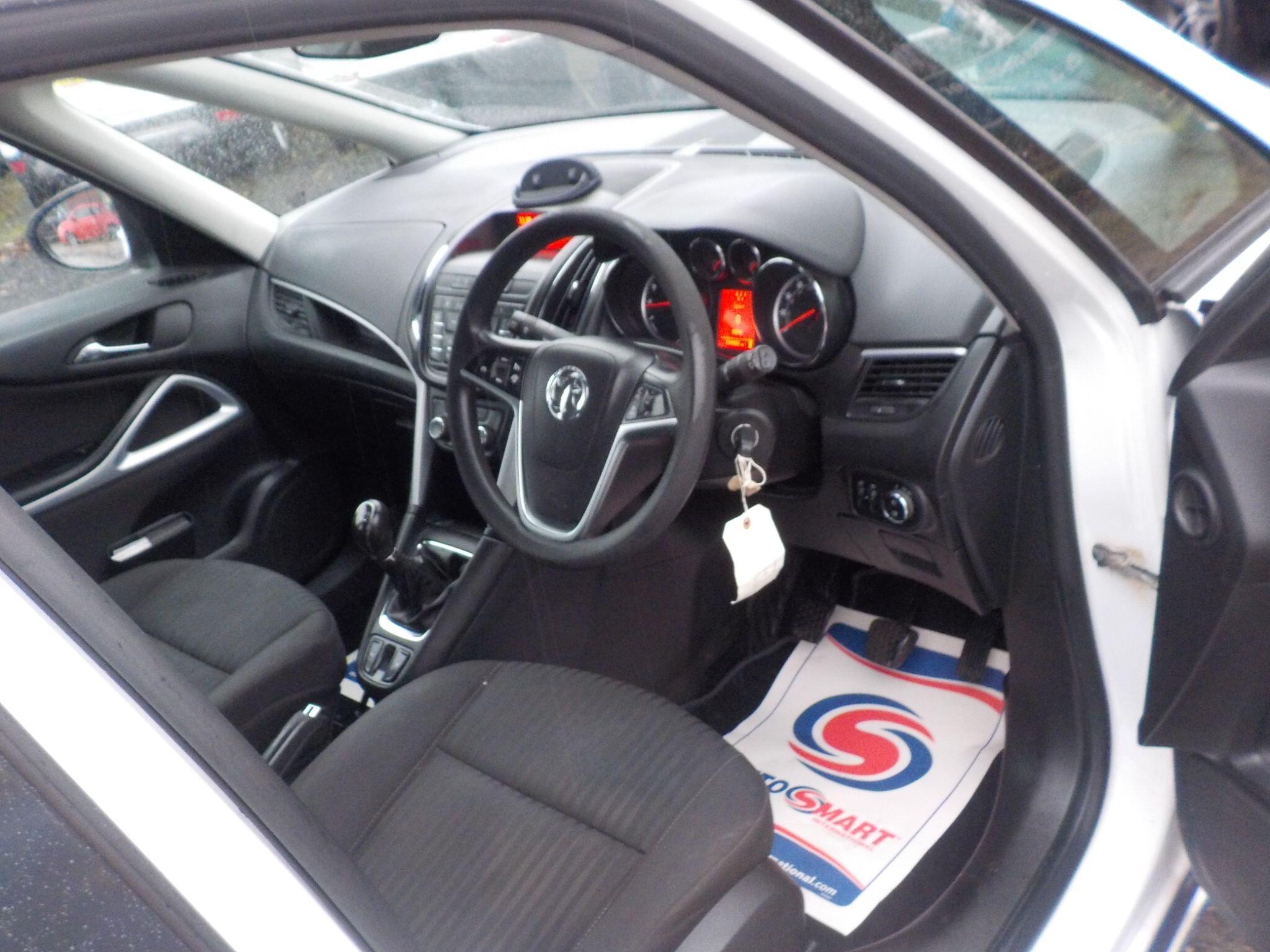 Vauxhall Zafira Tourer 1.8 16V Exclusiv Euro 5 5dr