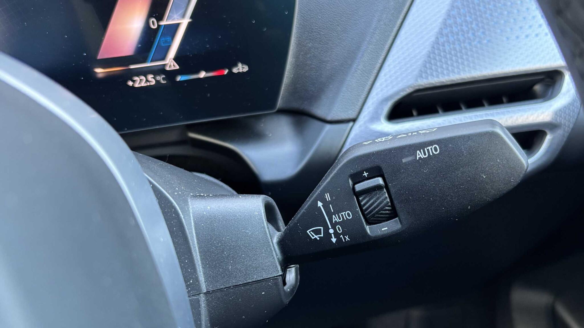 BMW 2 Series view 30