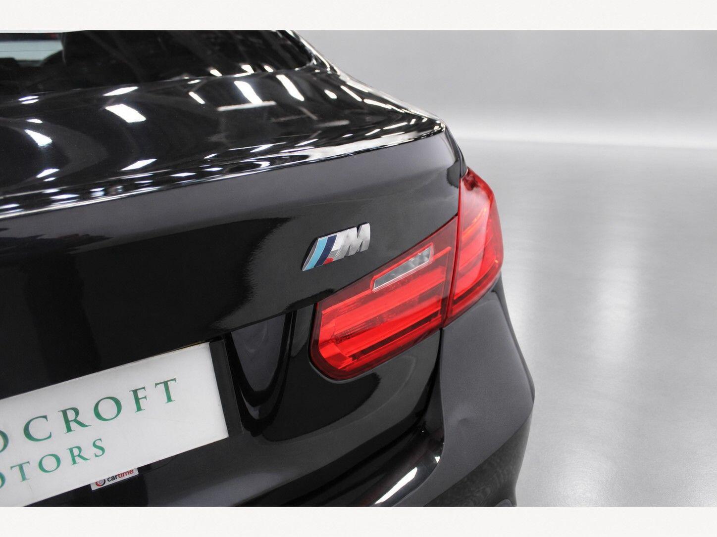BMW 3 Series view 16
