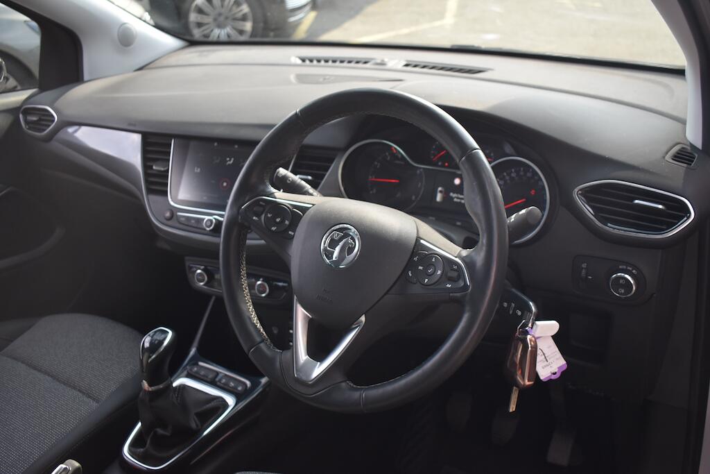 Vauxhall Crossland view 10