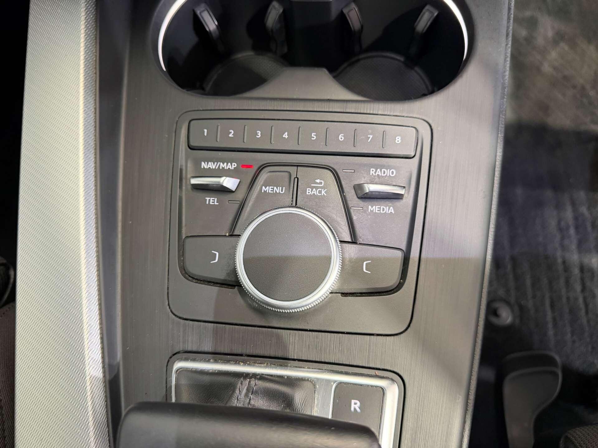 Audi A4 view 26
