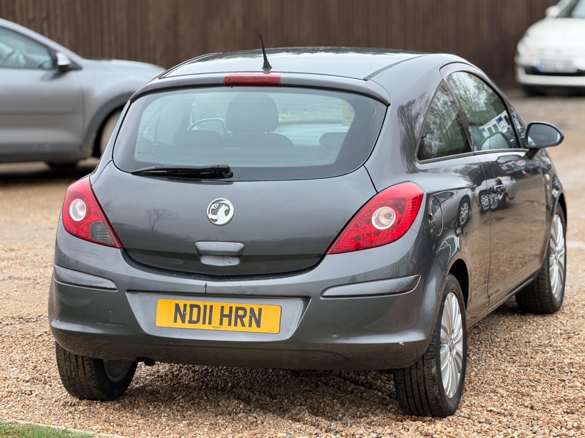 2011 Vauxhall Corsa 1.4 16V Excite Euro 5 3dr (A/C) image 19
