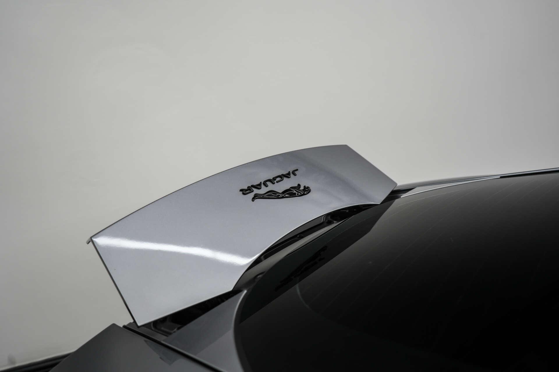 Jaguar F-Type view 9