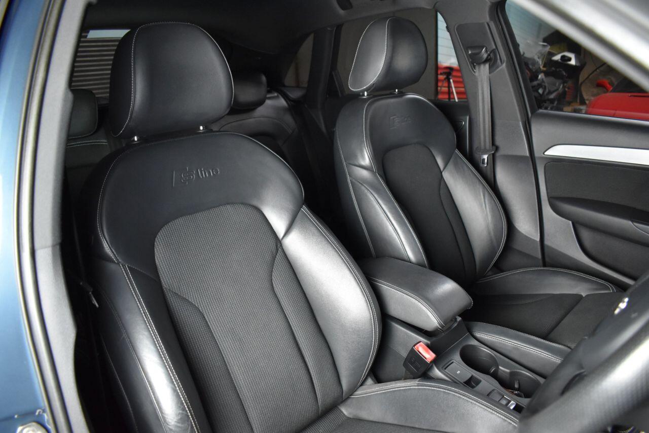 Audi Q3 view 18