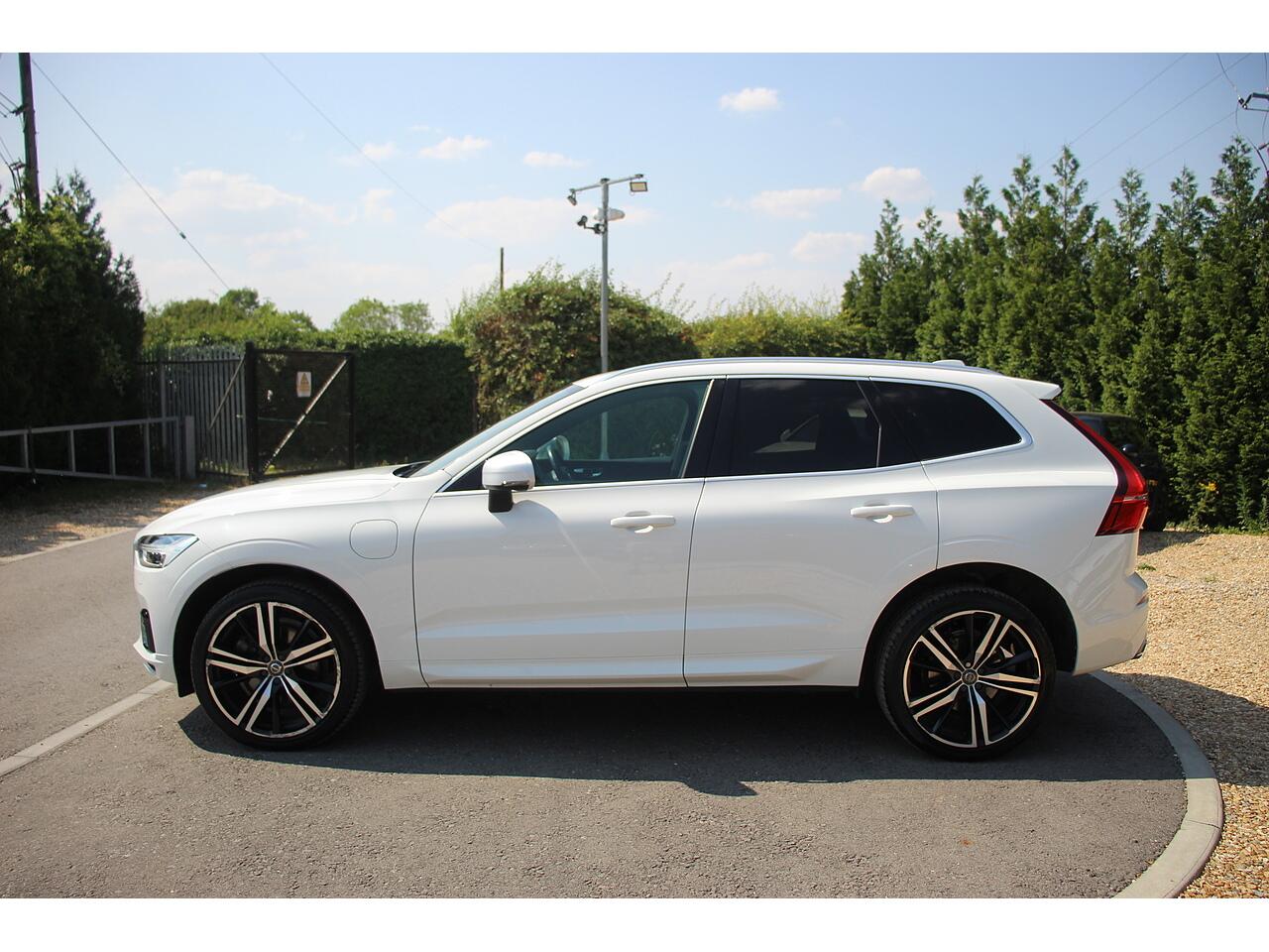 Volvo XC60 view 9