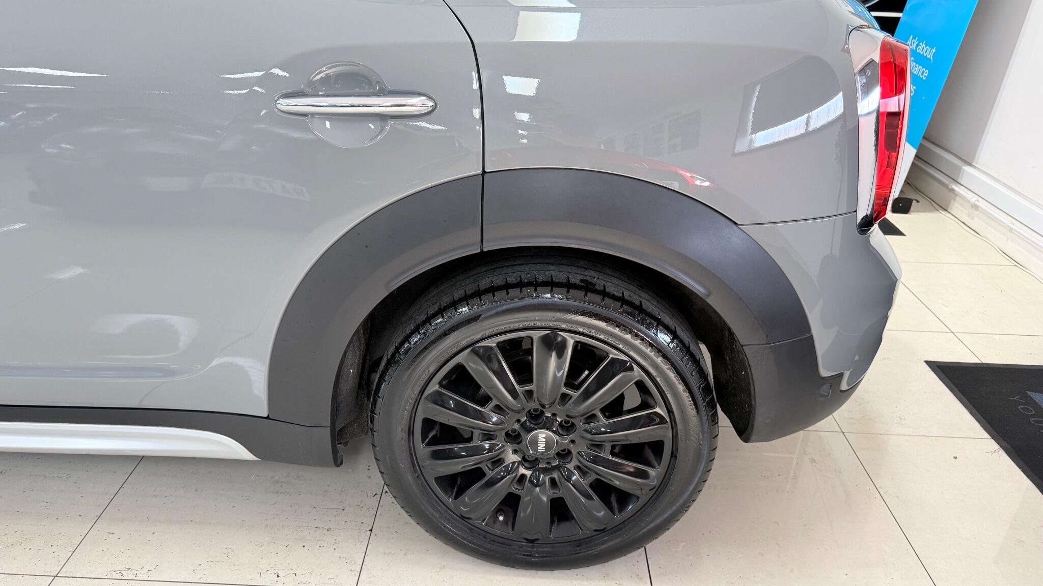 MINI Countryman view 41
