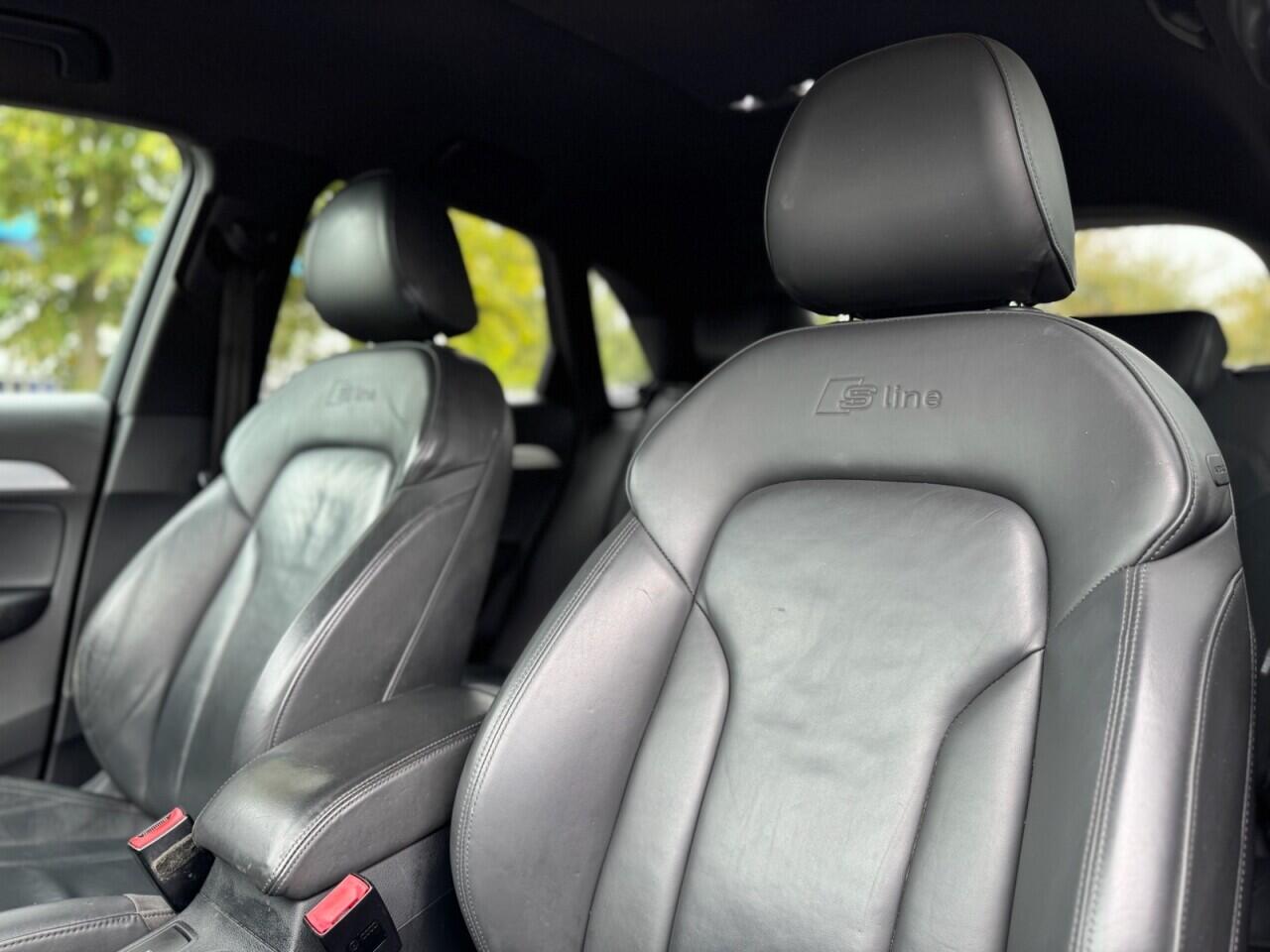 Audi Q3 view 29