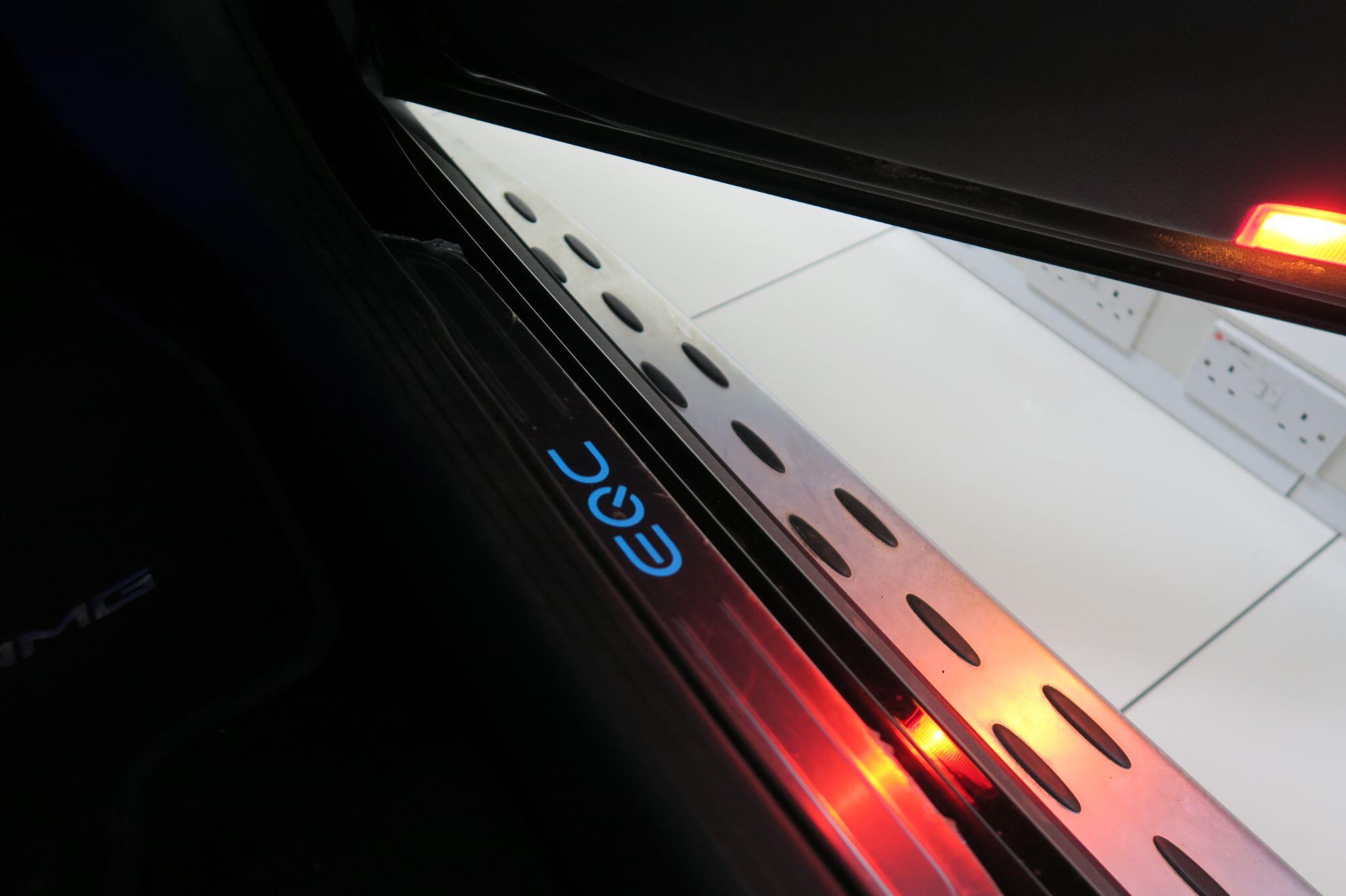 Mercedes-Benz Eqc view 20