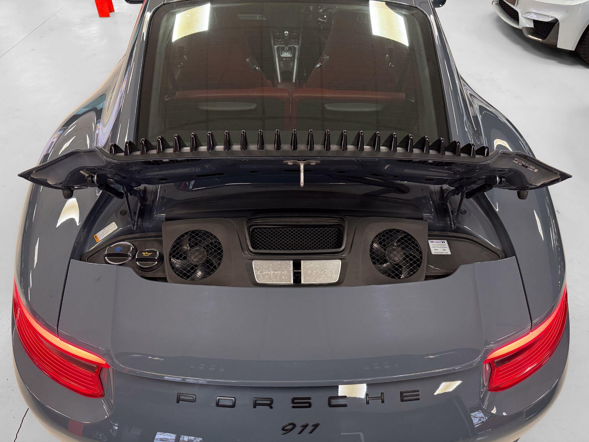 Porsche 911 view 53