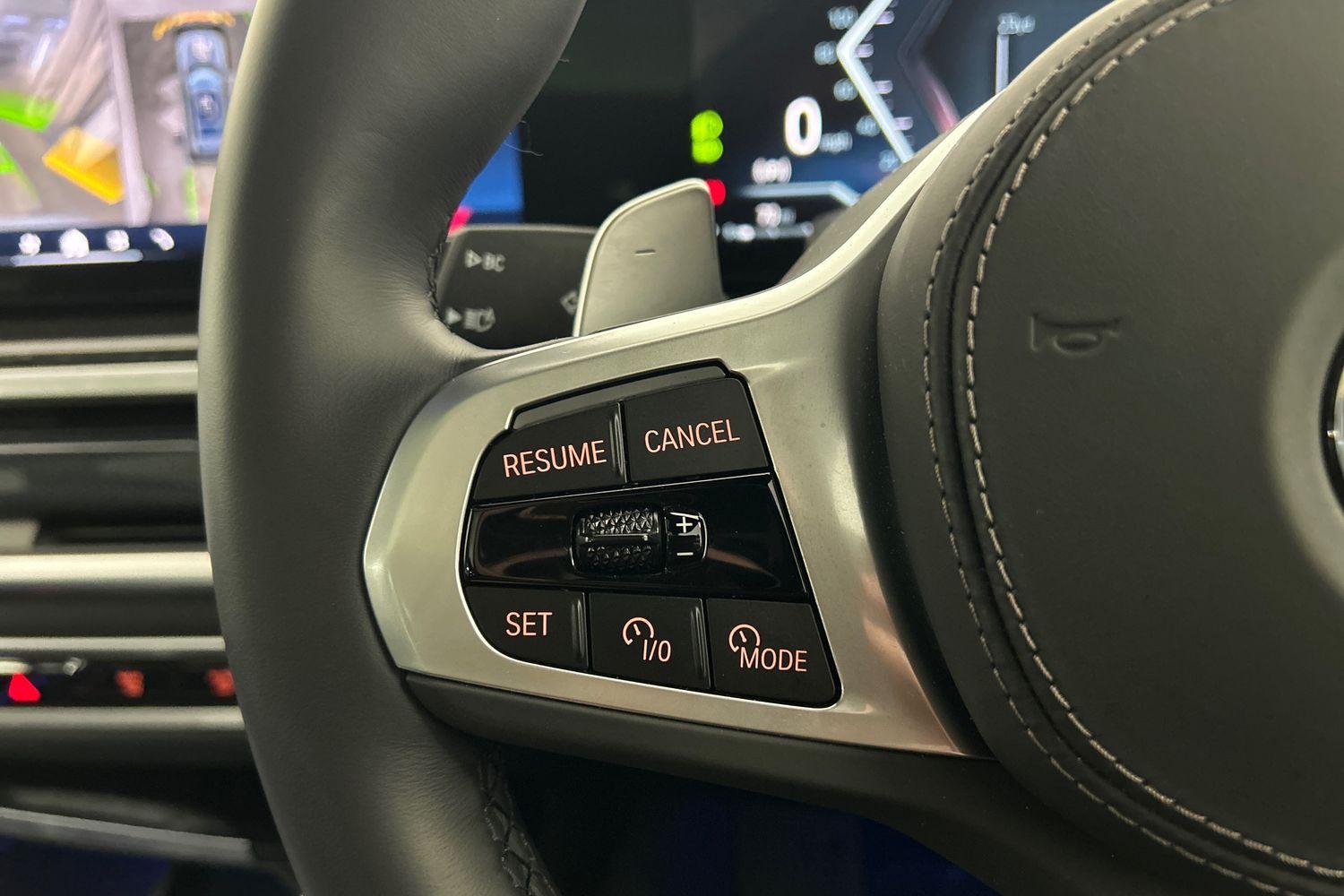 BMW X7 view 18