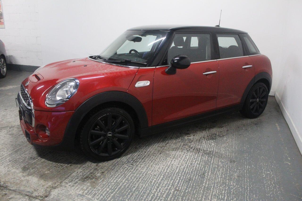 Mini Hatch view 5