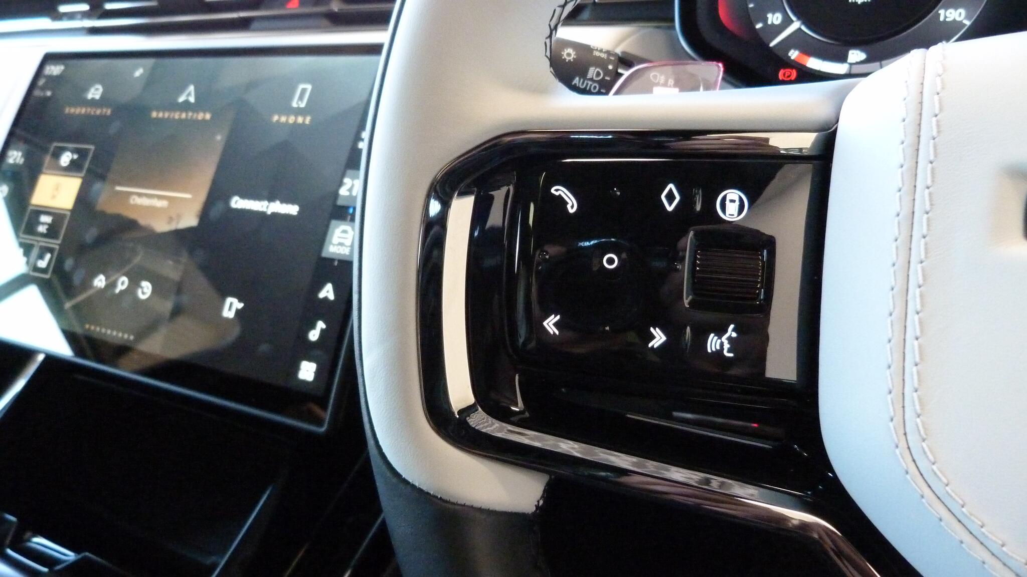 Land Rover Range Rover Sport view 26