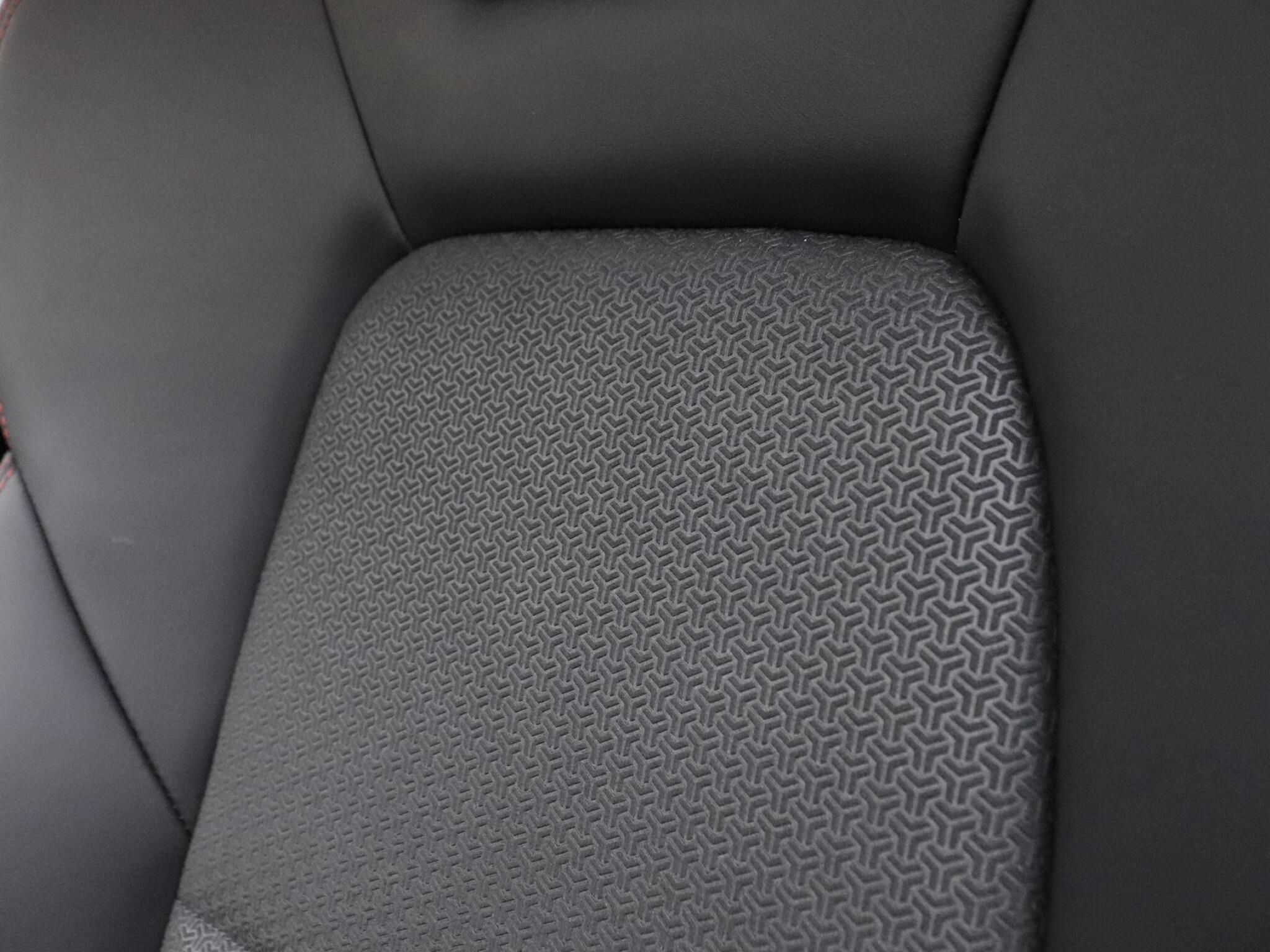 Porsche Macan view 35