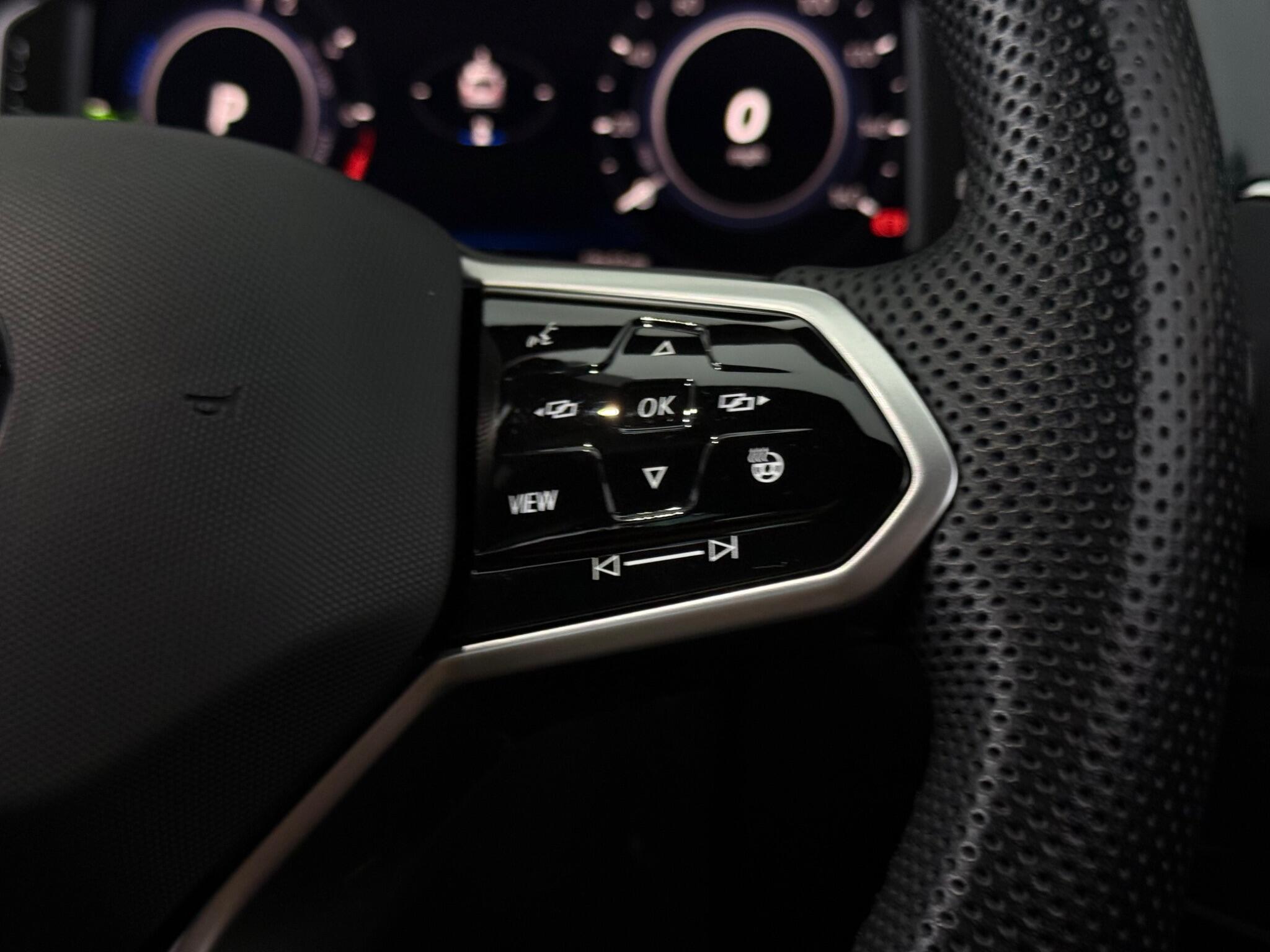 Volkswagen Tiguan view 16