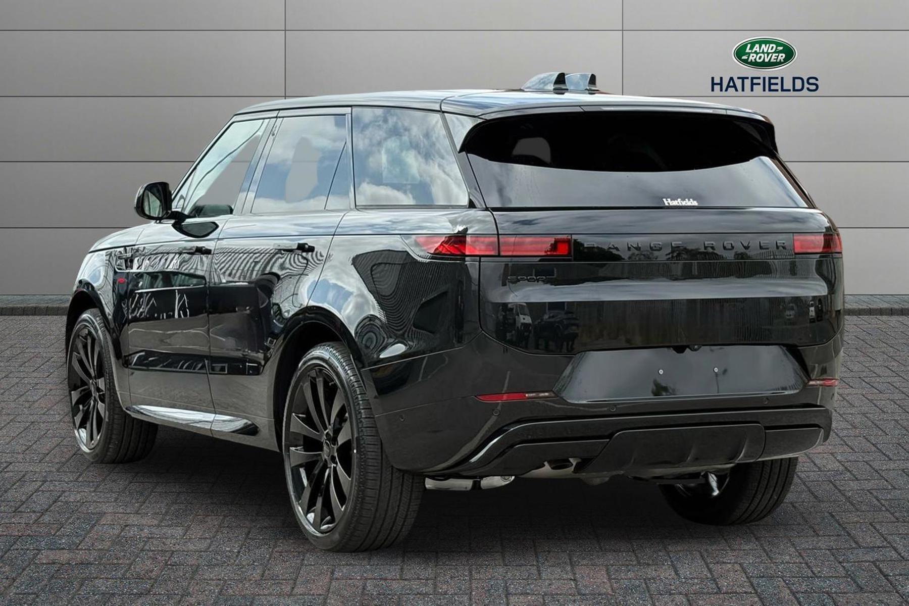 Land Rover Range Rover Sport view 2