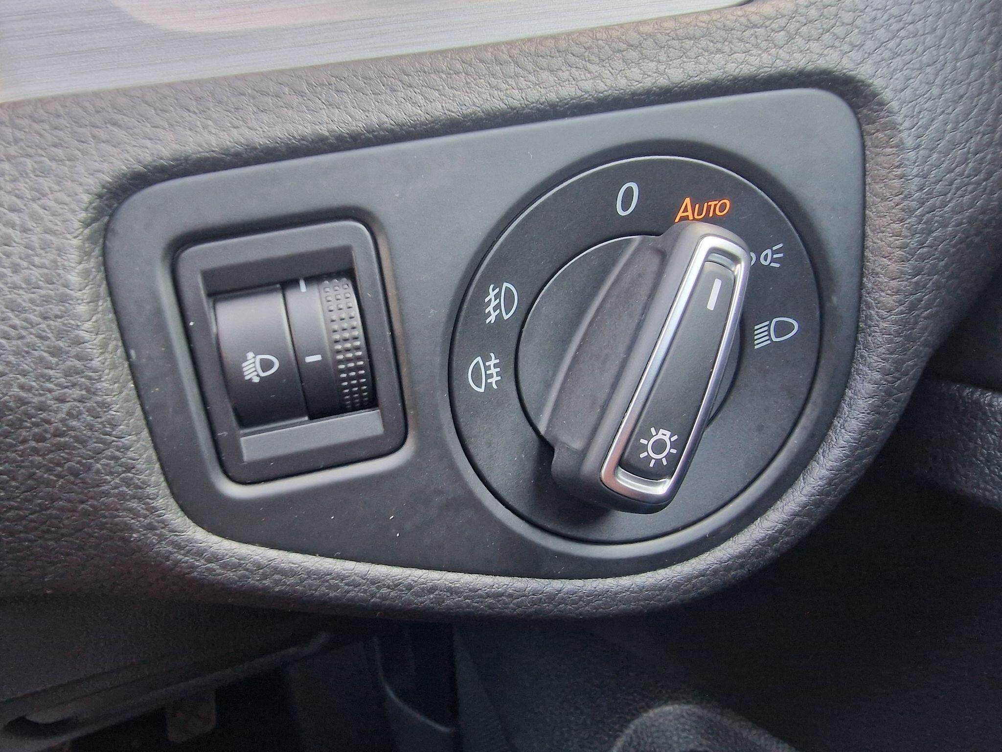 Volkswagen Golf view 33
