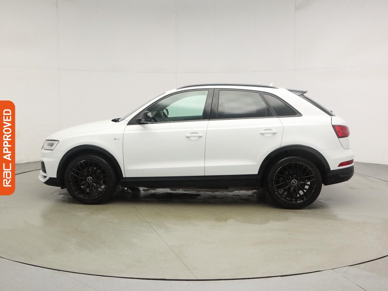 Audi Q3 view 28