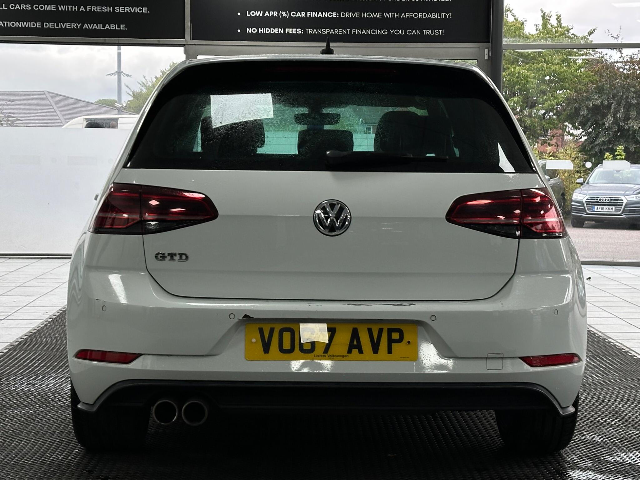 Volkswagen Golf view 12
