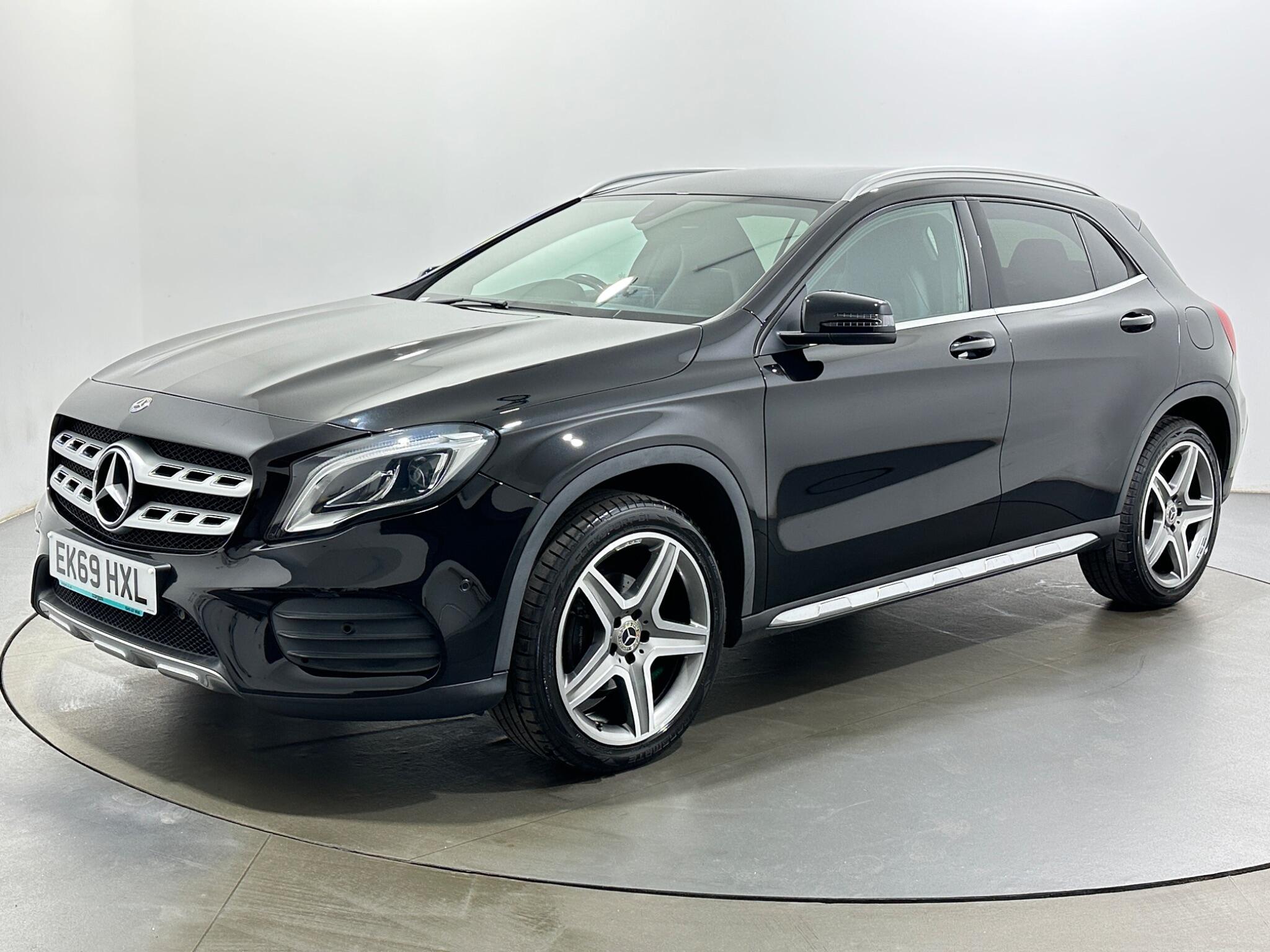 Mercedes-Benz Gla view 4