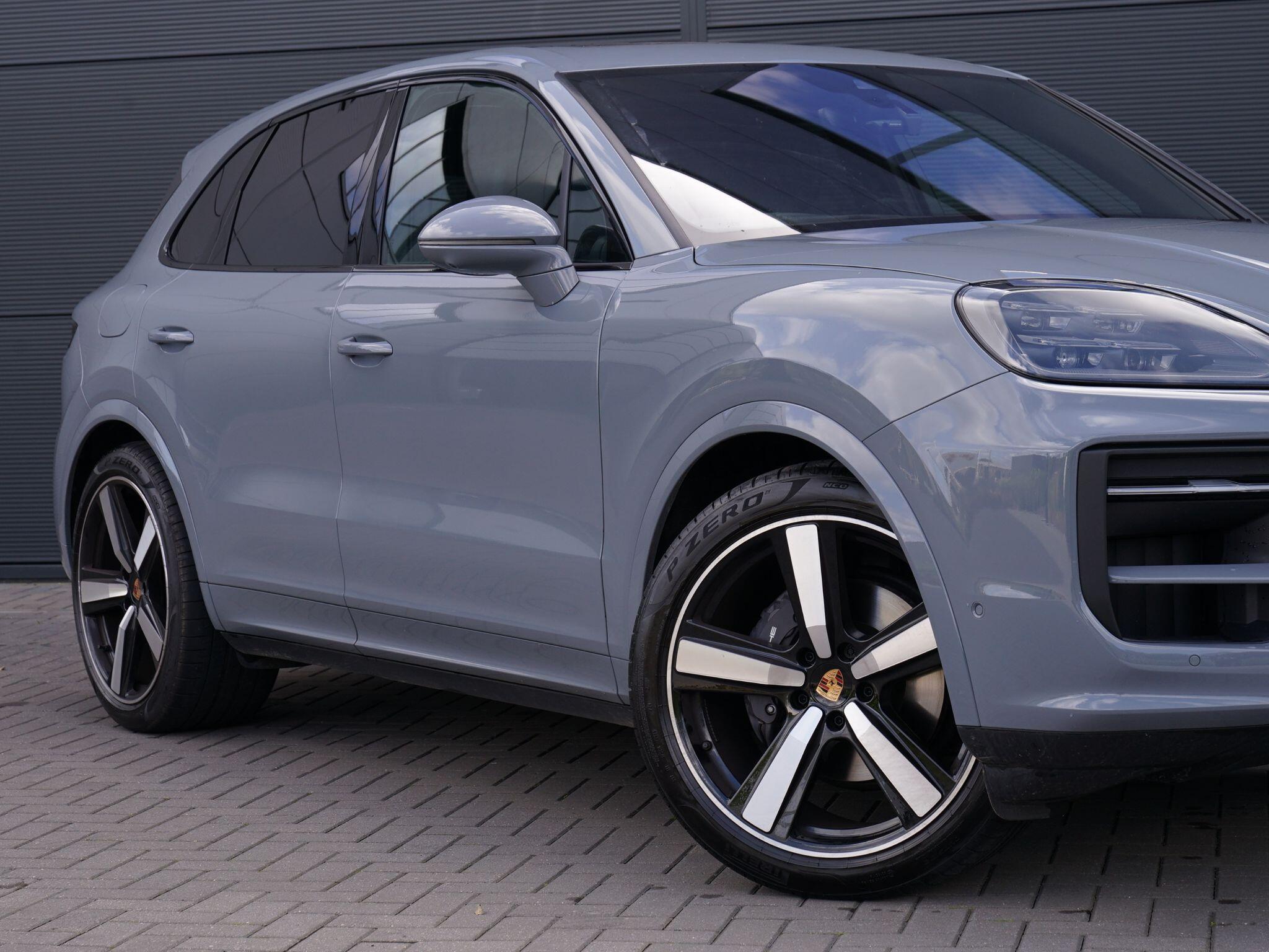 Porsche Cayenne view 66