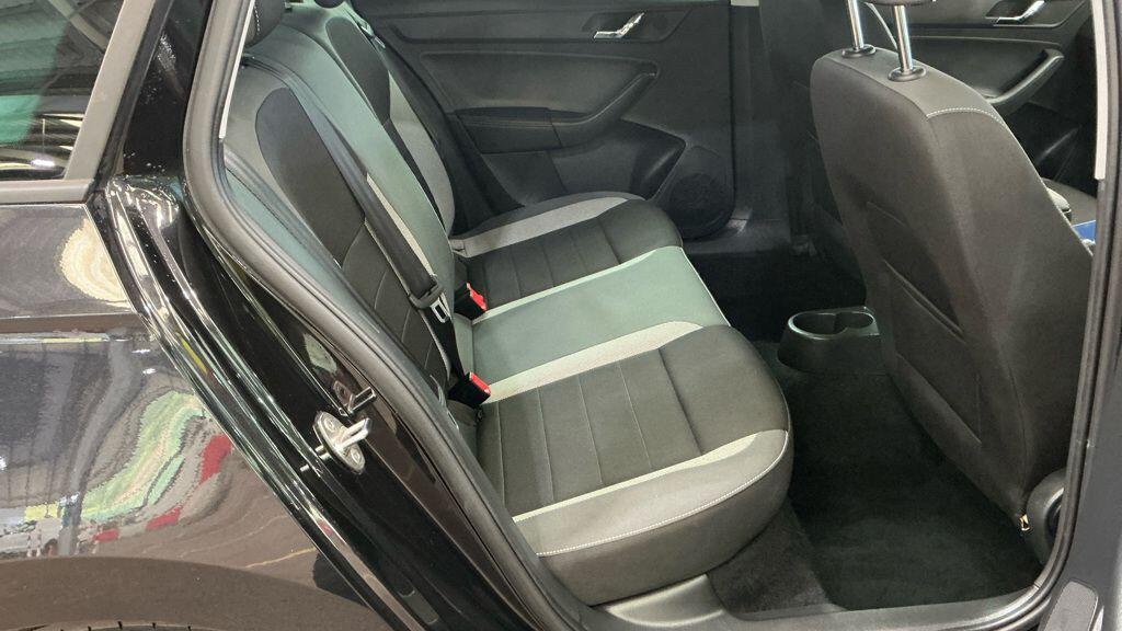Skoda Rapid view 23