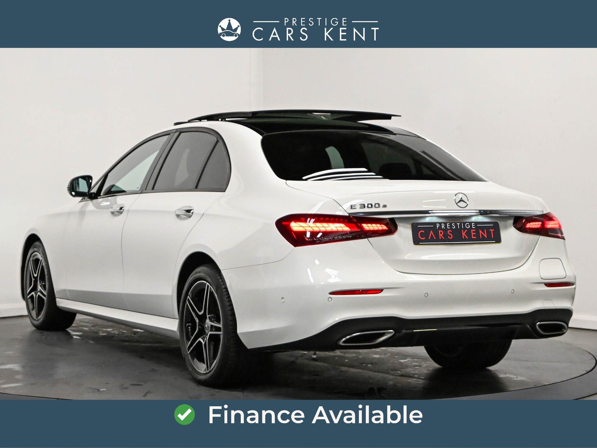 Mercedes-Benz E-Class view 3