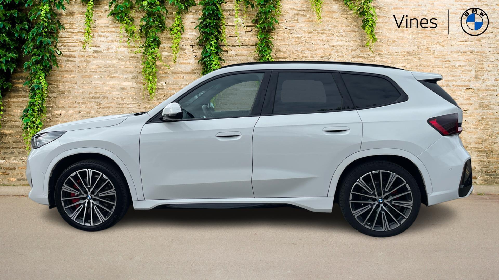 BMW iX1 view 3