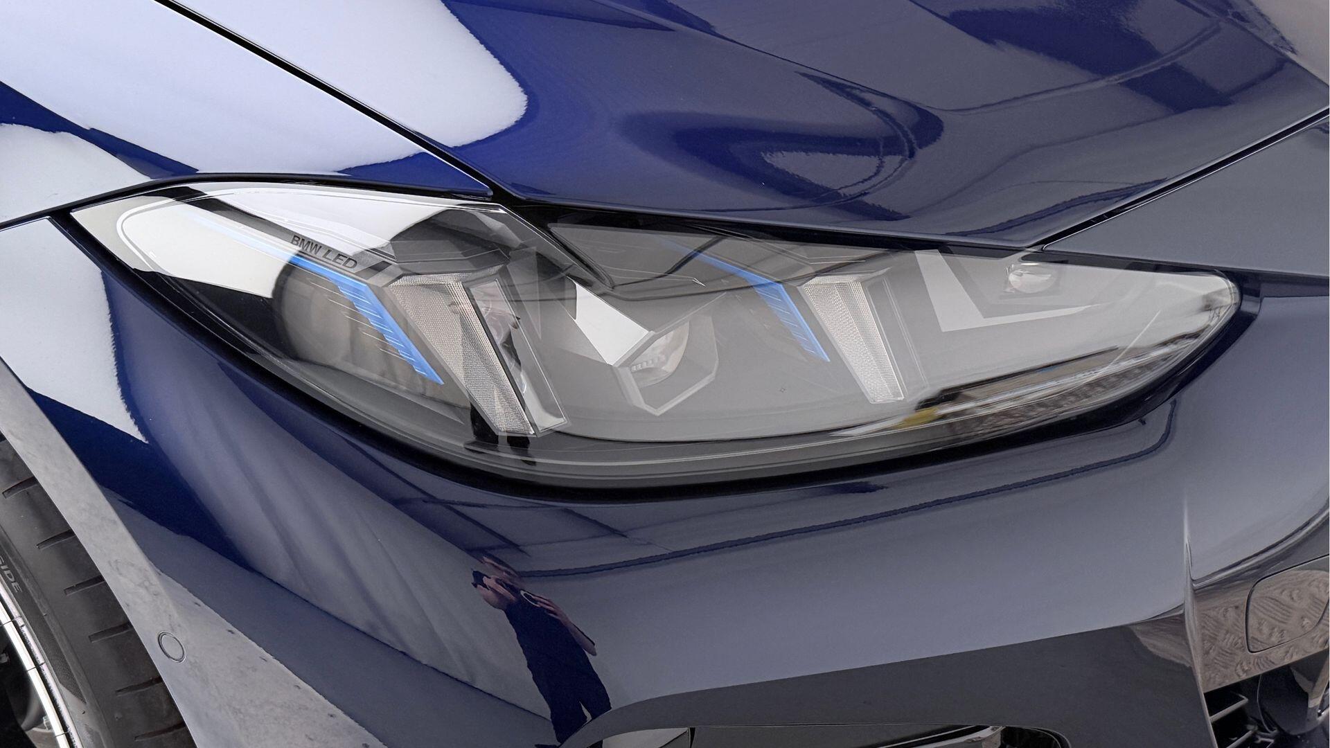 BMW I4 view 22
