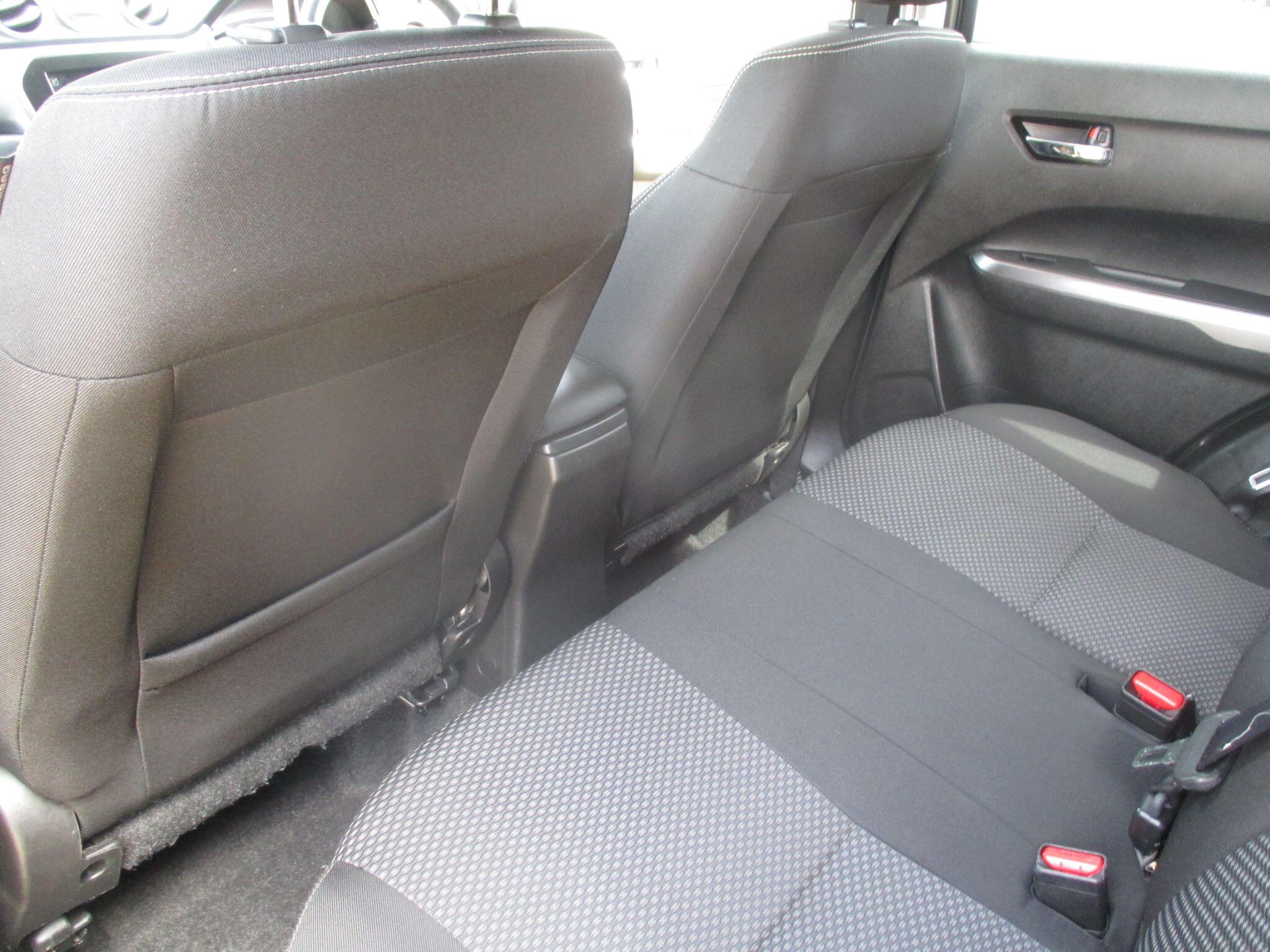 Suzuki Vitara view 29