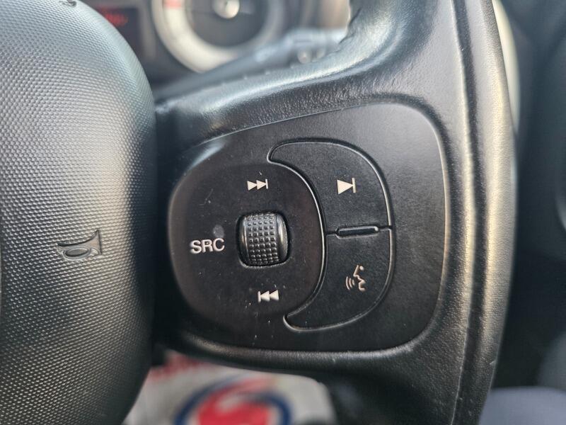 2014 Fiat 500L image 51