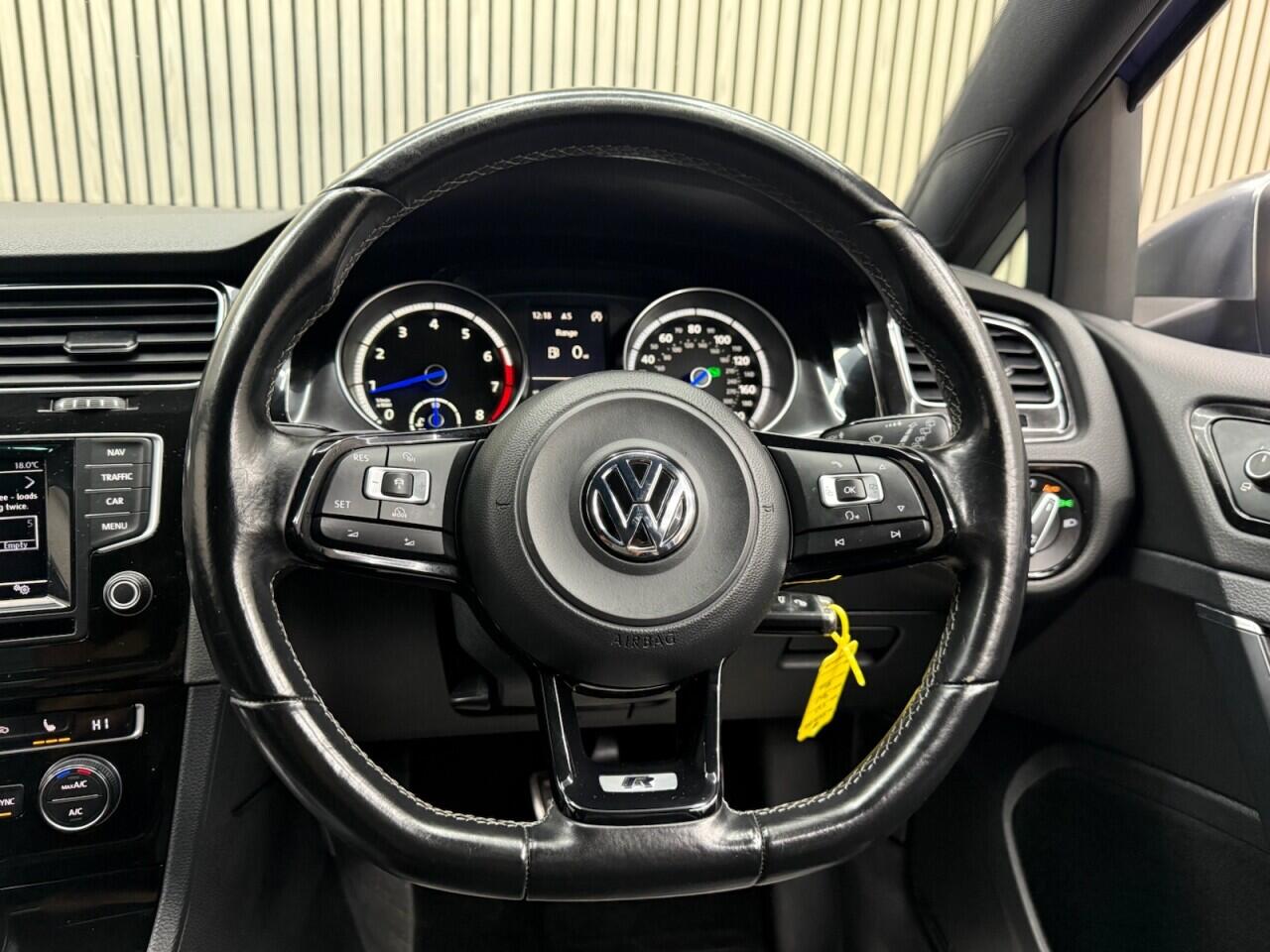 Volkswagen Golf view 9