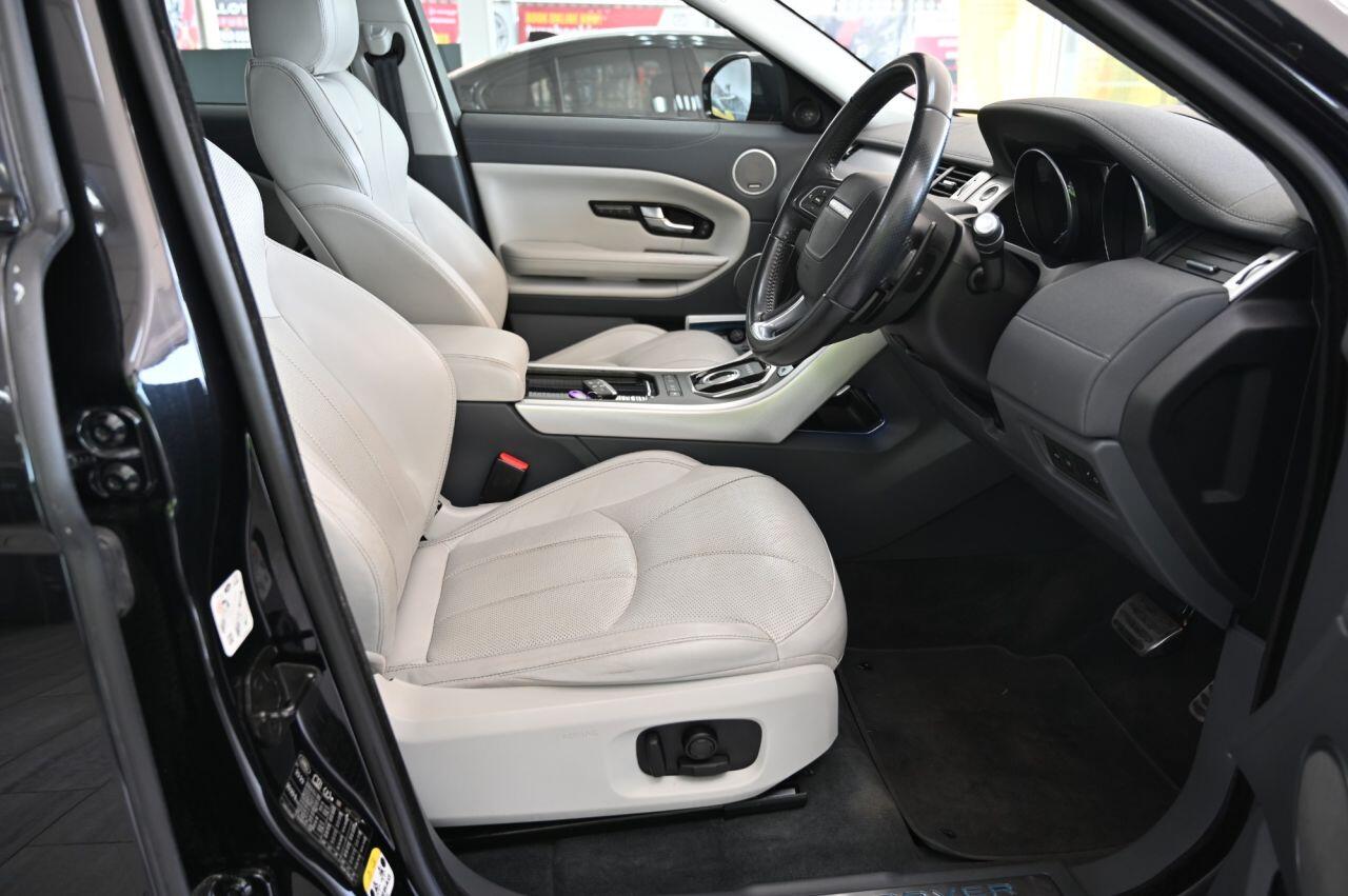 Land Rover Range Rover Evoque view 17