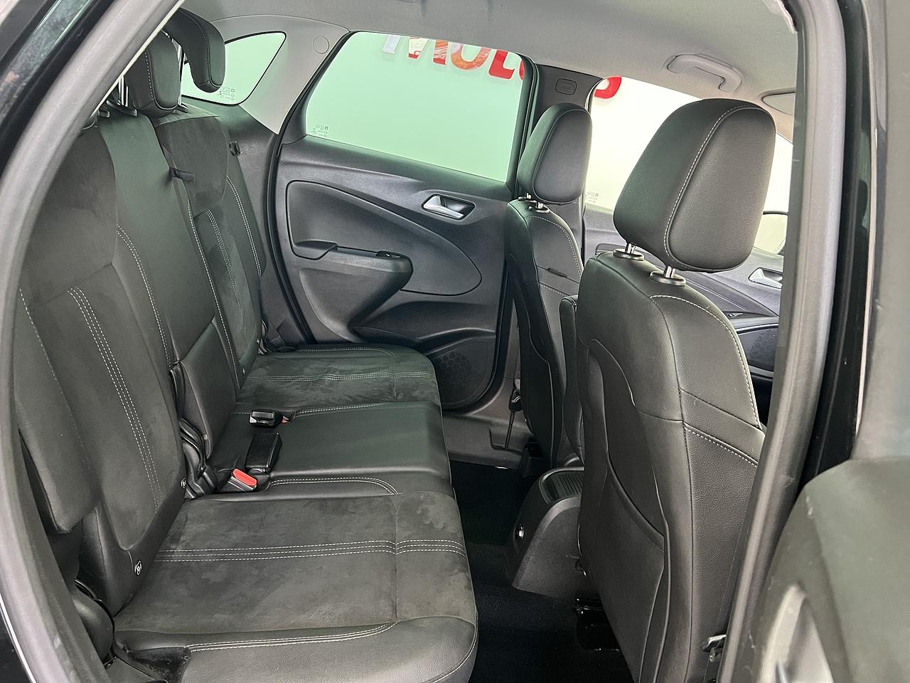Vauxhall Crossland view 18
