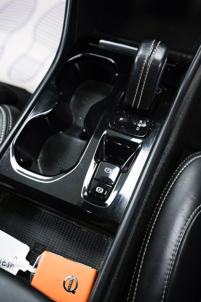 Volvo XC40 view 18