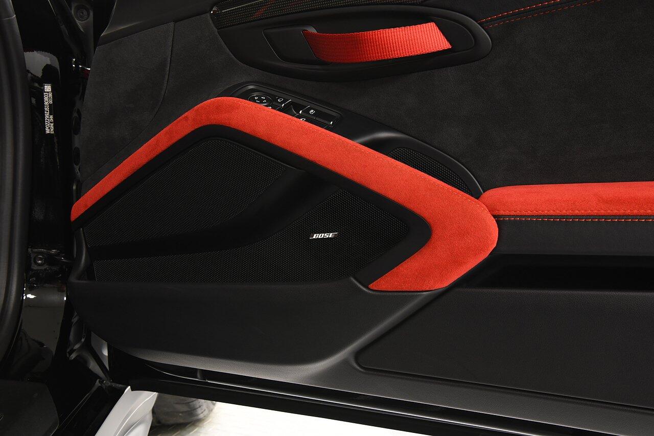 Porsche 911 view 30