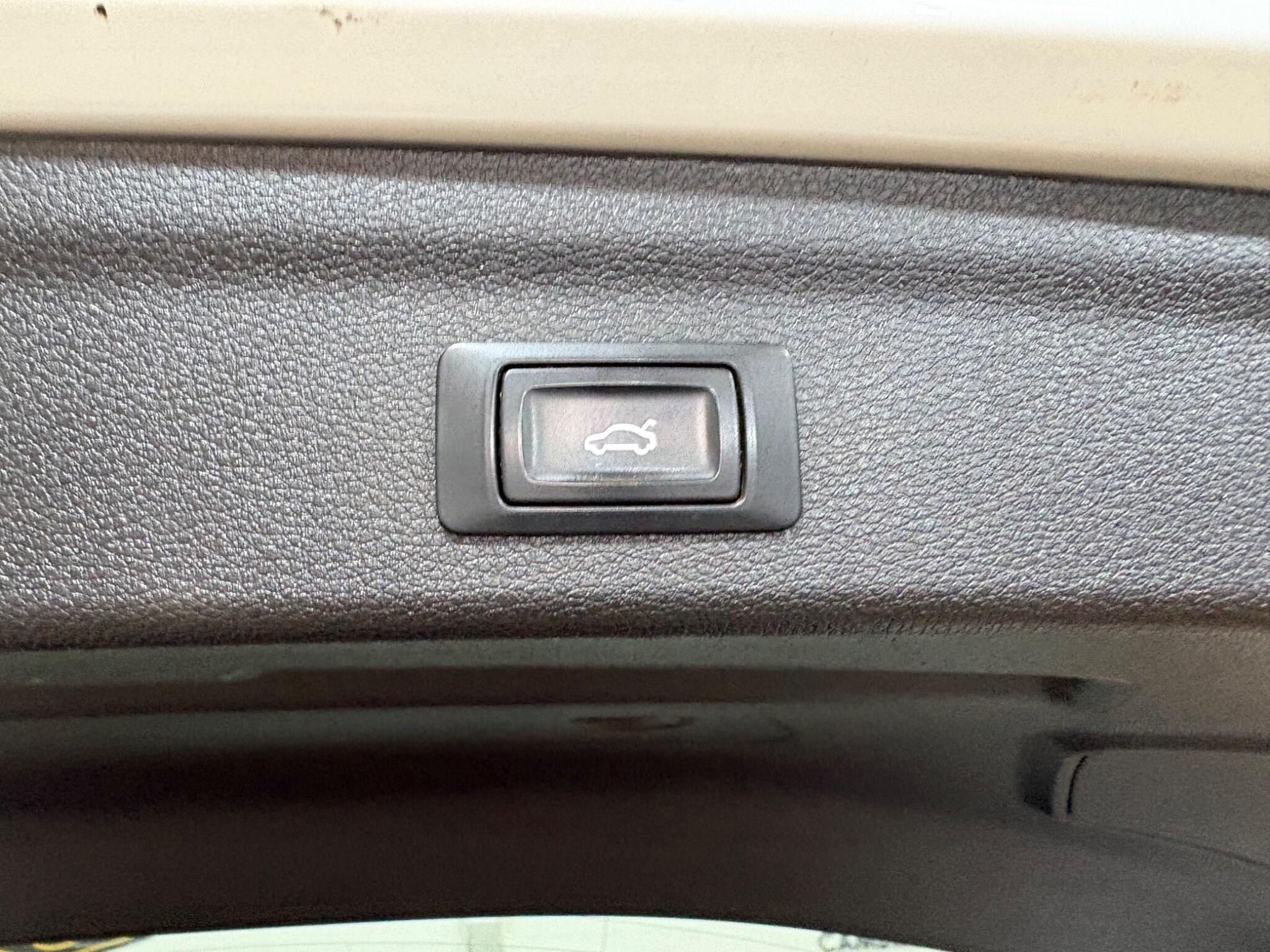 Audi Q3 view 39