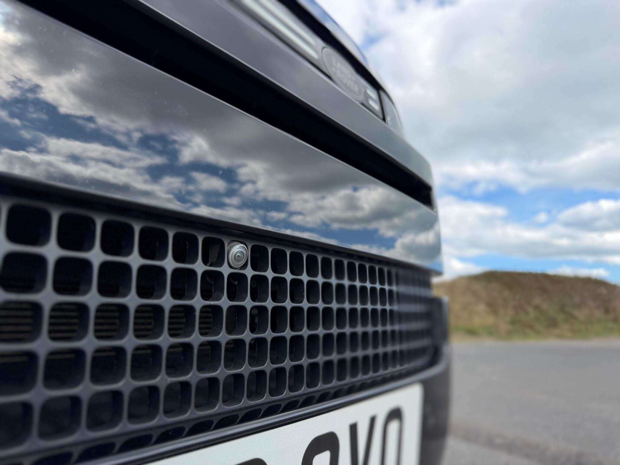 Land Rover Defender view 55