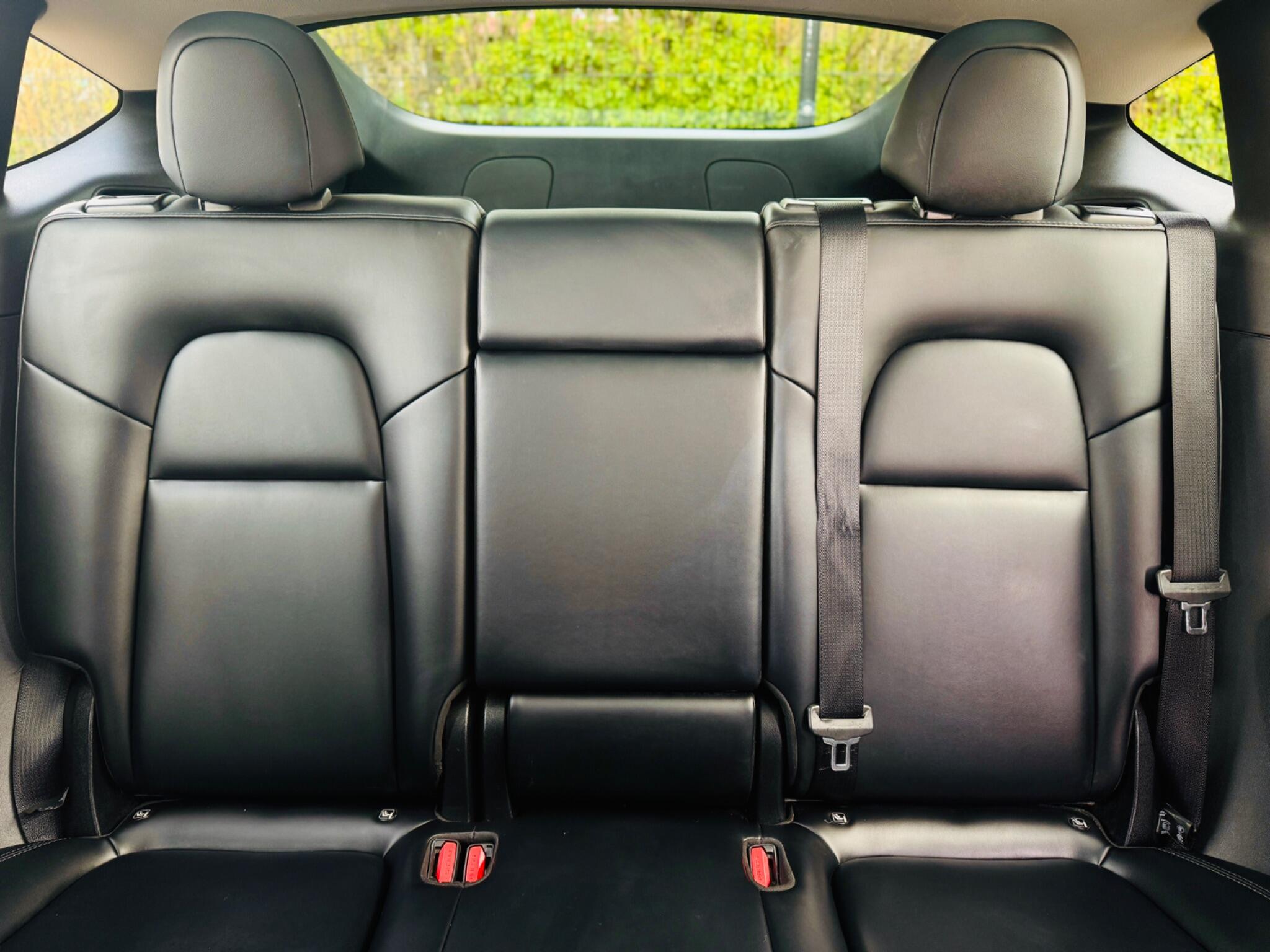 Tesla Model Y view 32