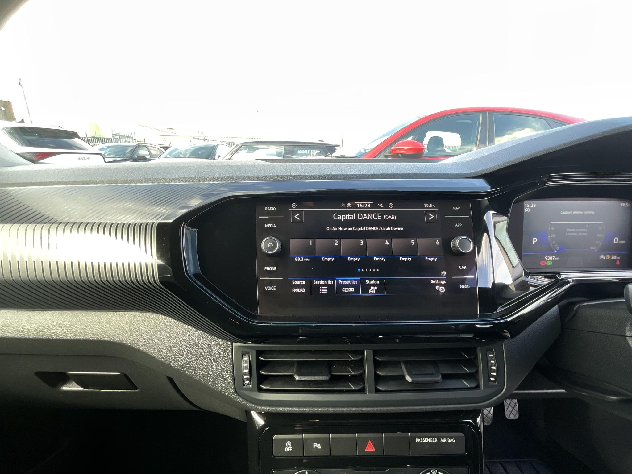 Volkswagen T-Cross view 23