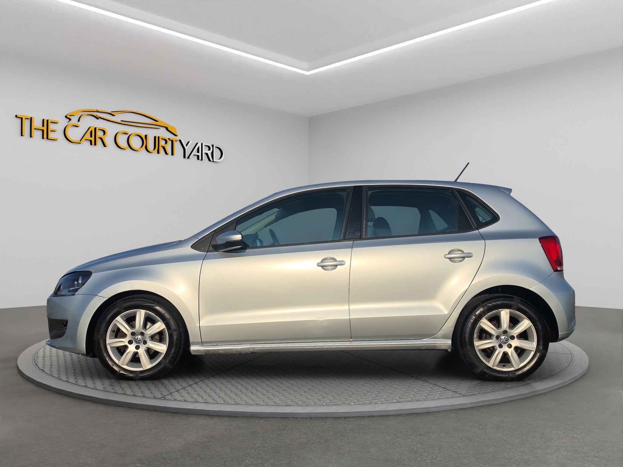 Volkswagen Polo view 5