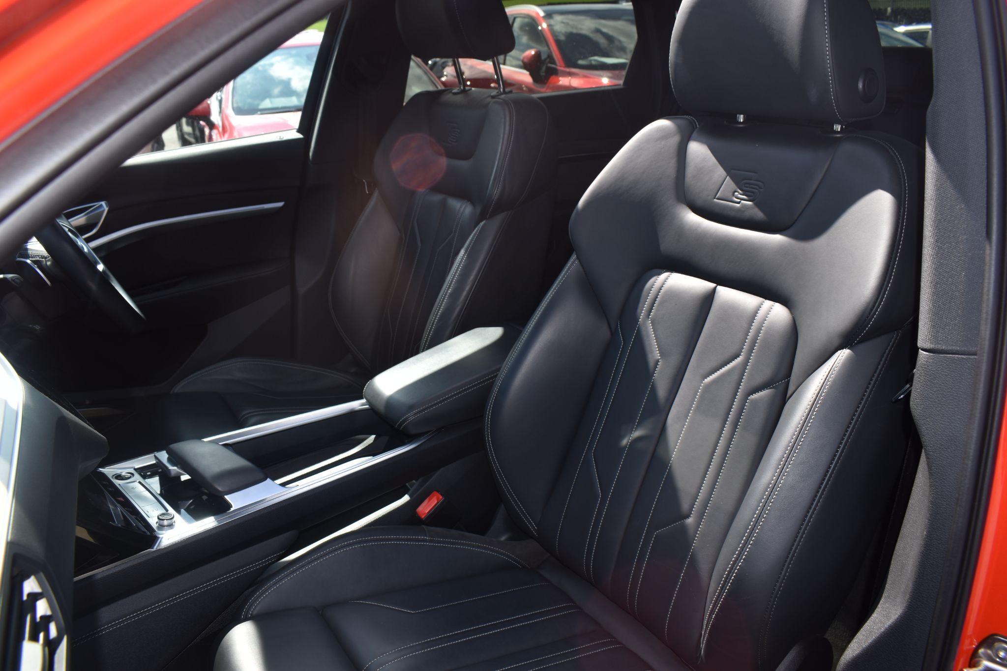 e-tron - 55 Launch Edition Sportback Auto quattro 5dr 95kWh - Image 21