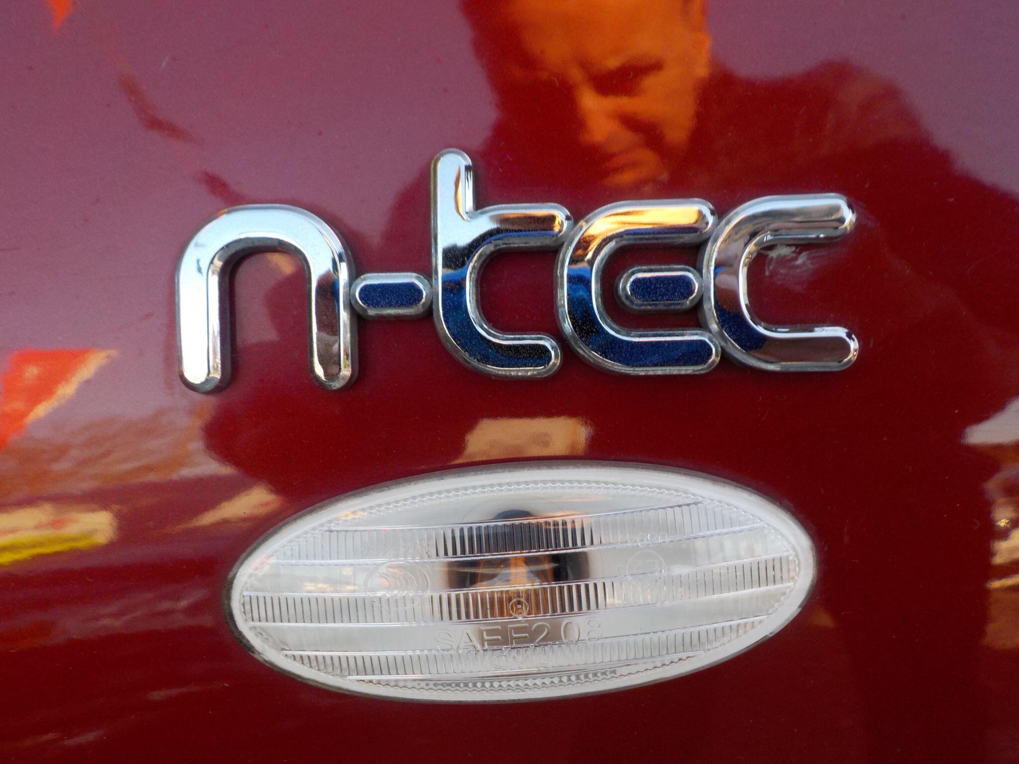 Nissan Qashqai 1.6 n-tec 2WD Euro 5 5dr