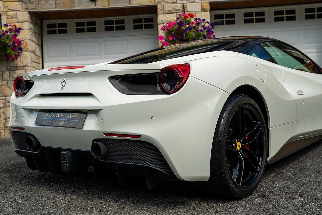 Ferrari 488 view 19