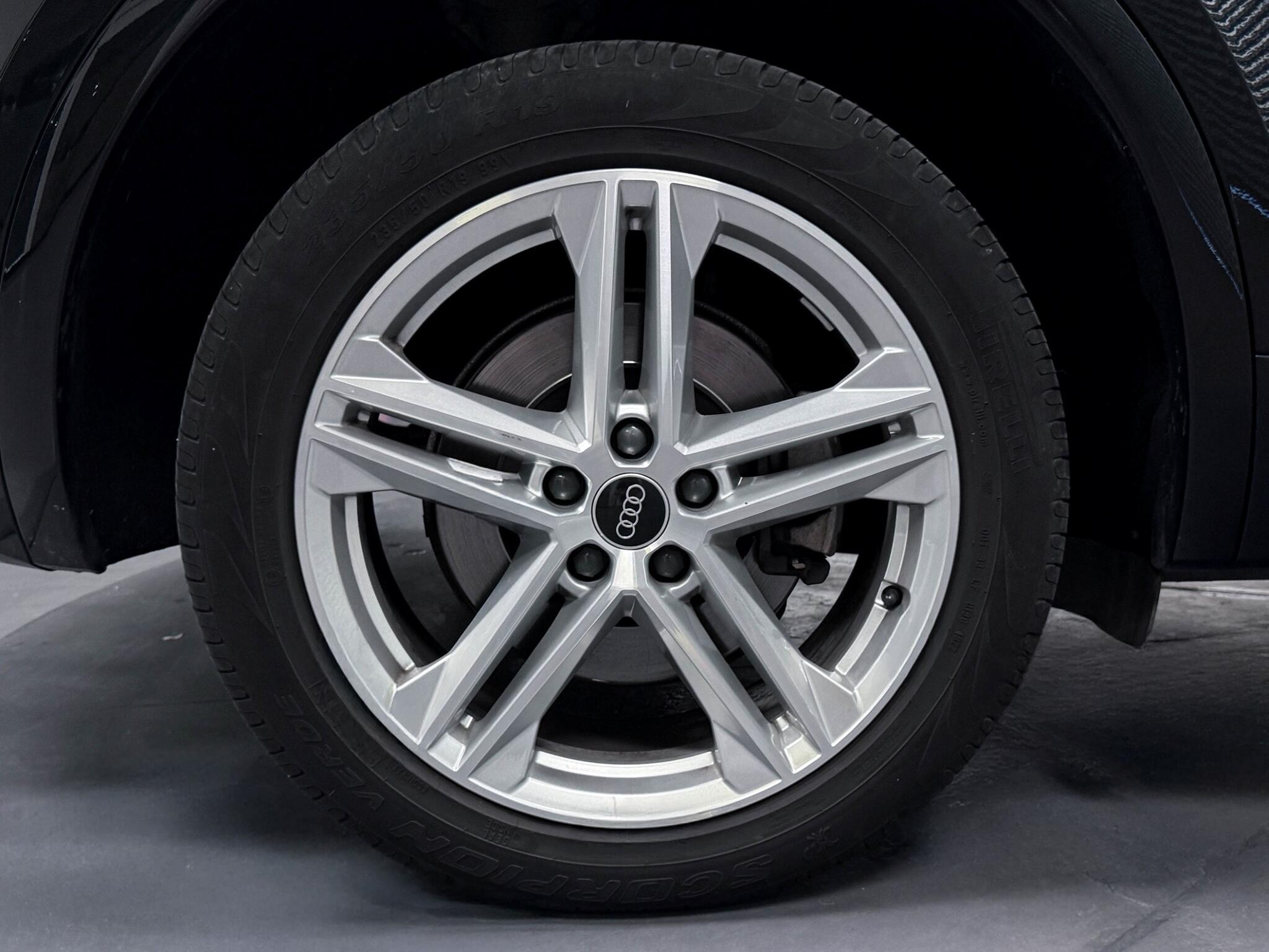Audi Q5 view 52
