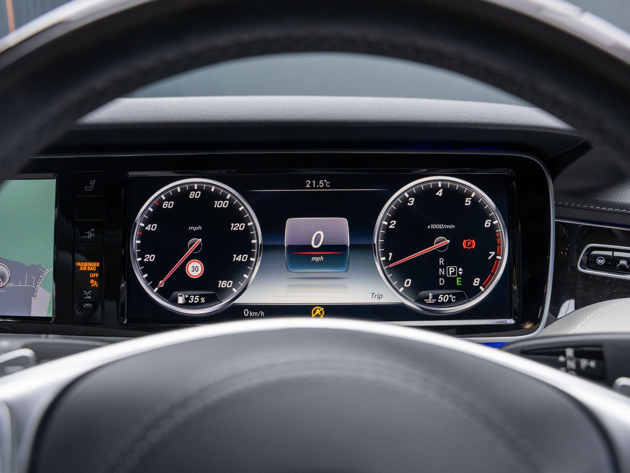Mercedes-Benz S-Class view 23