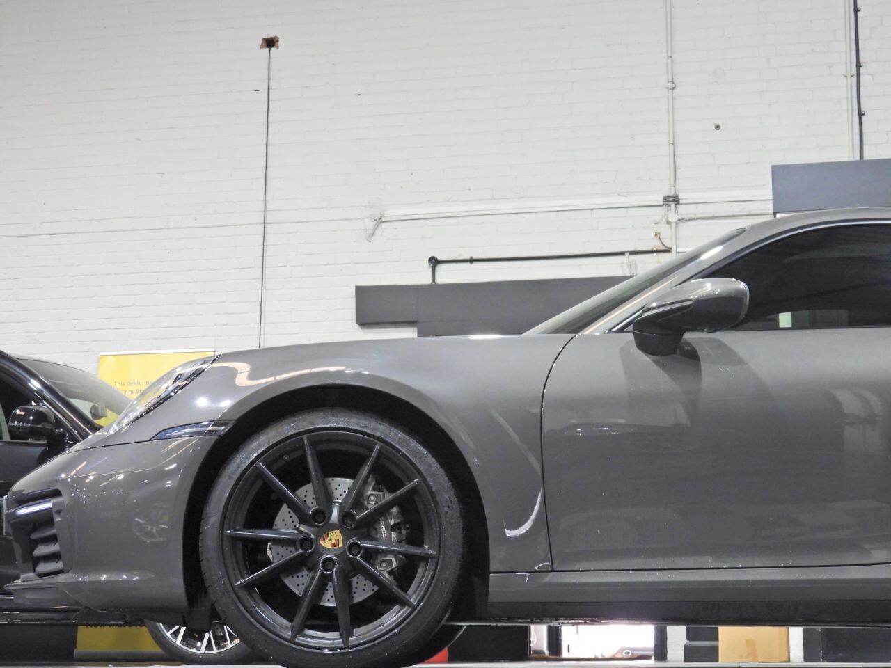 Porsche 911 view 47